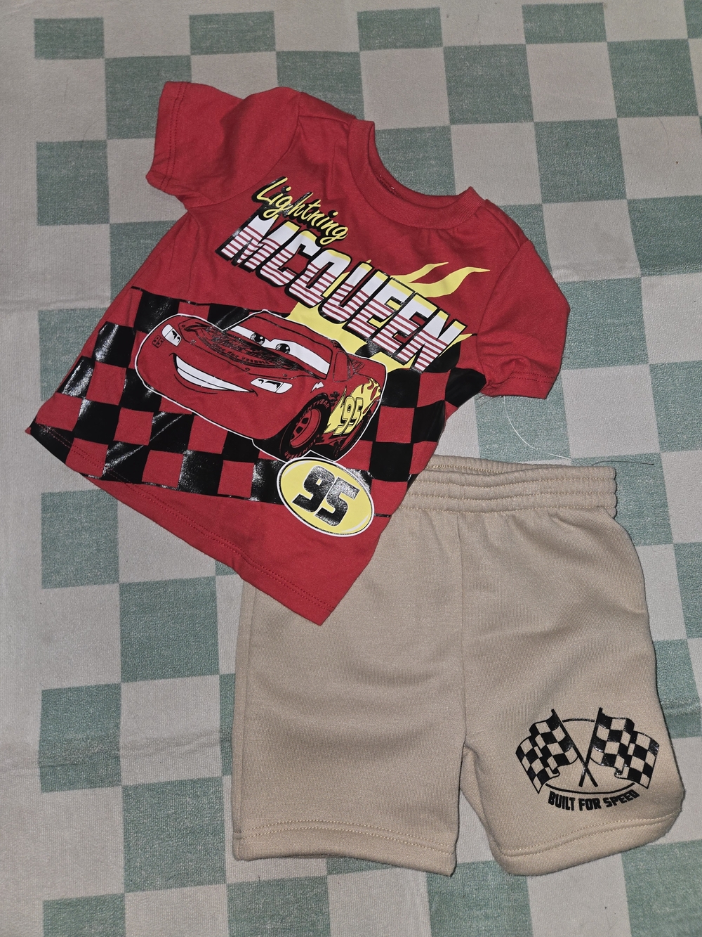 Disney Lightning McQueen Playset Tee & Shorts - Red & Tan